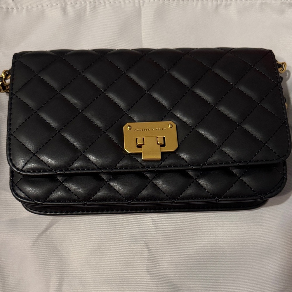 Charles & Keith Gradient Gift Box - Picture 13 of 13